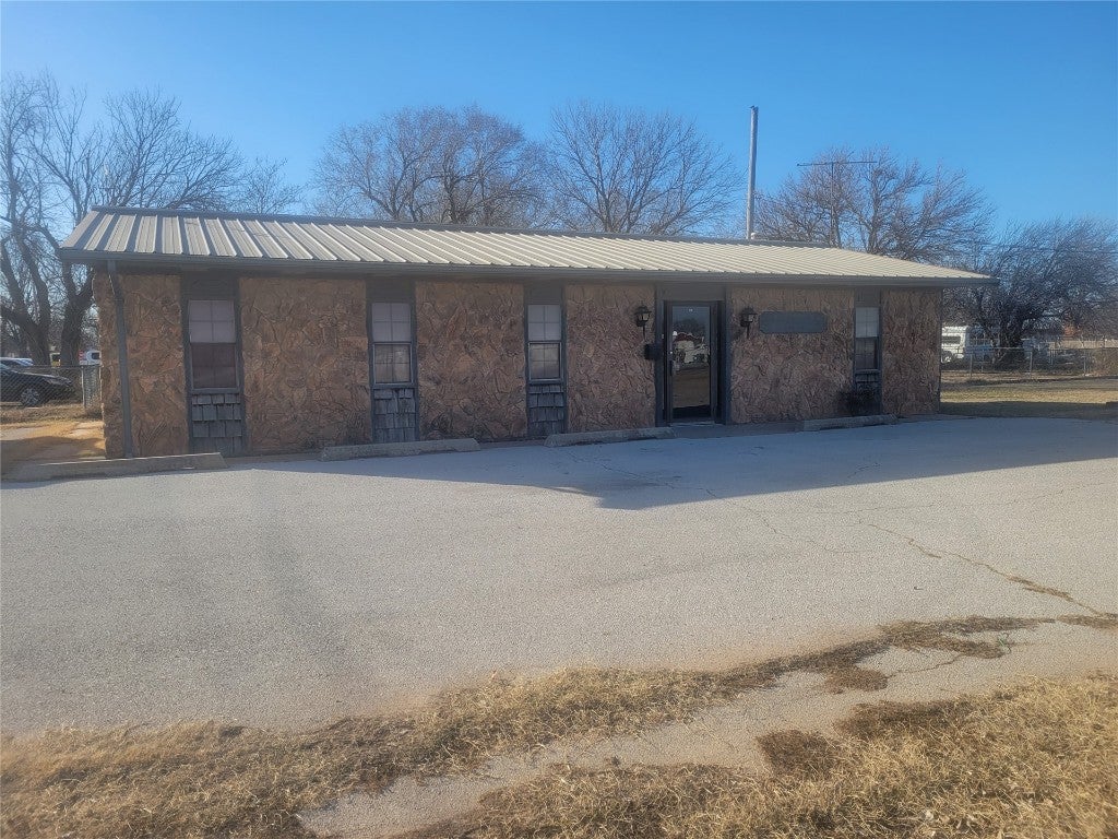 610 SE 4th Street — photo