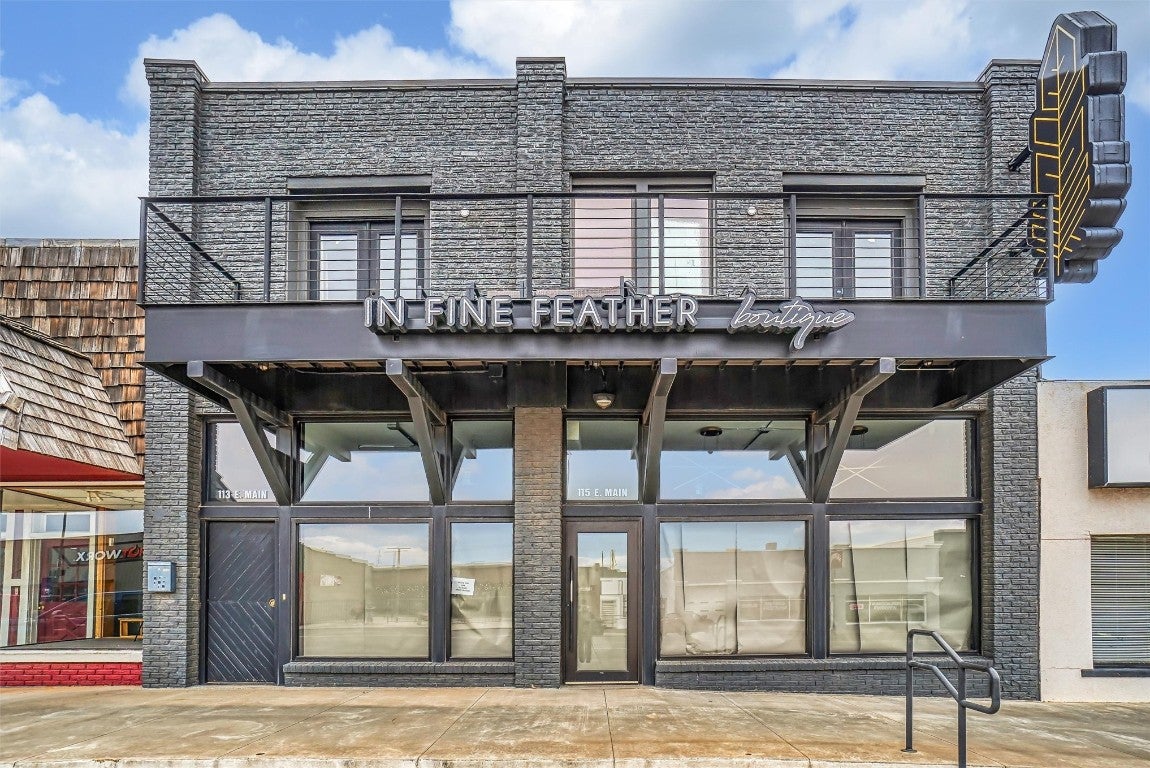 115 E Main Street — photo