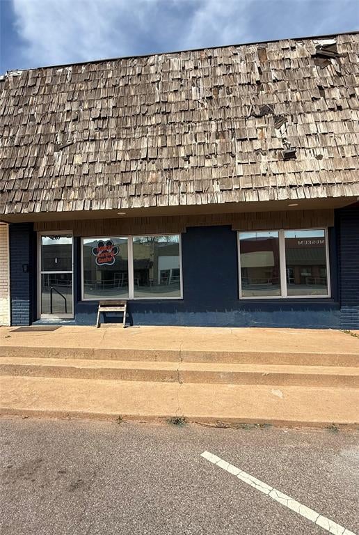 207 W Main Street — photo