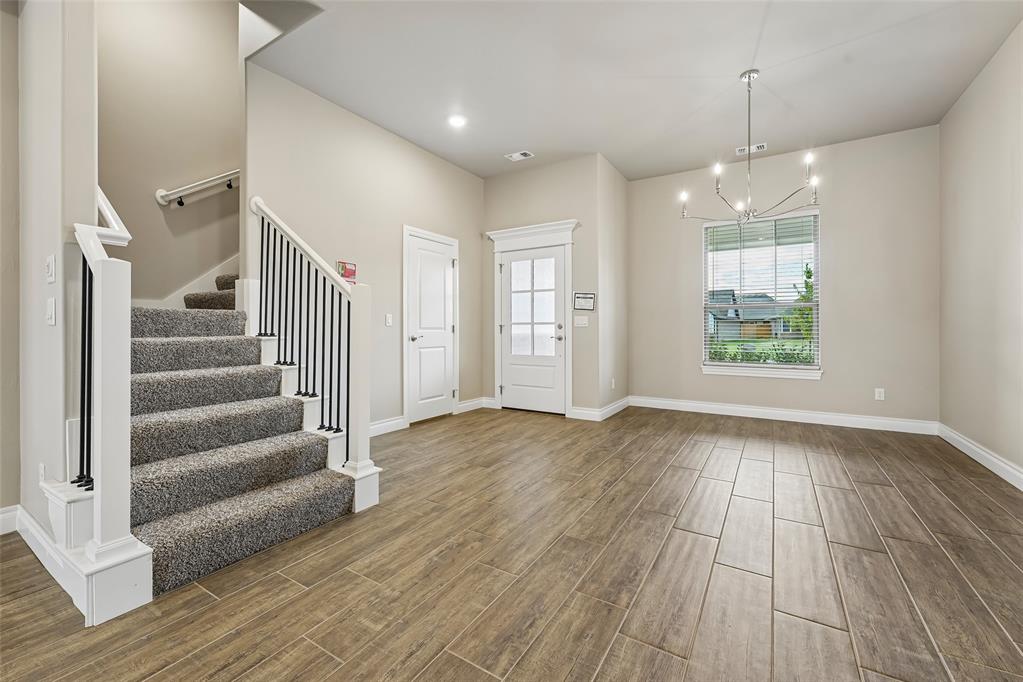 3901 Skyler Way — photo