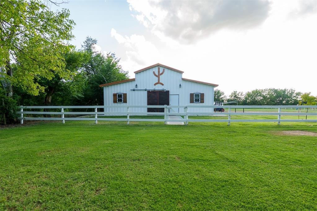 1514 Eisenhower Road — photo