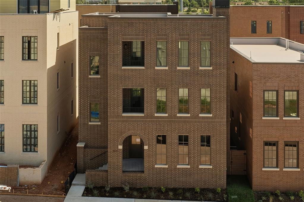 503 NE 1st Terrace — photo