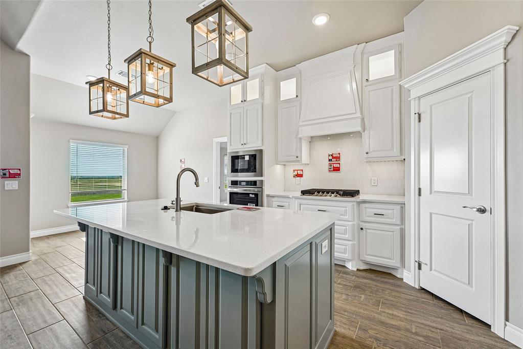 12301 Alfalfa Lane — photo