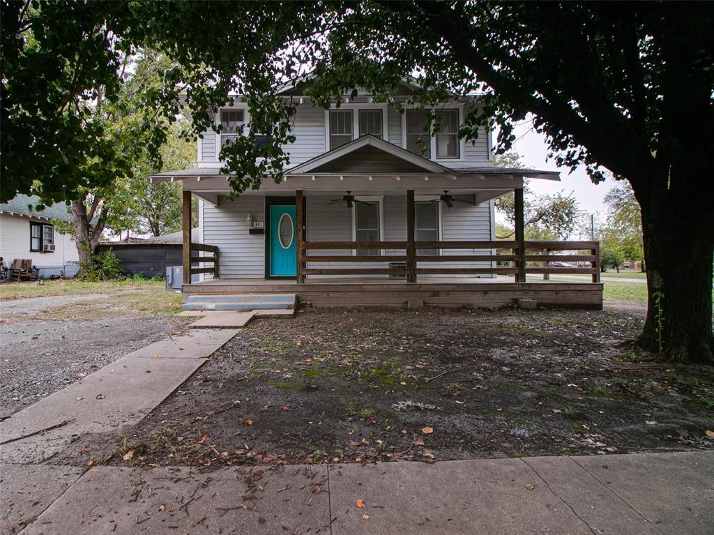 401 W Sixth Street — photo