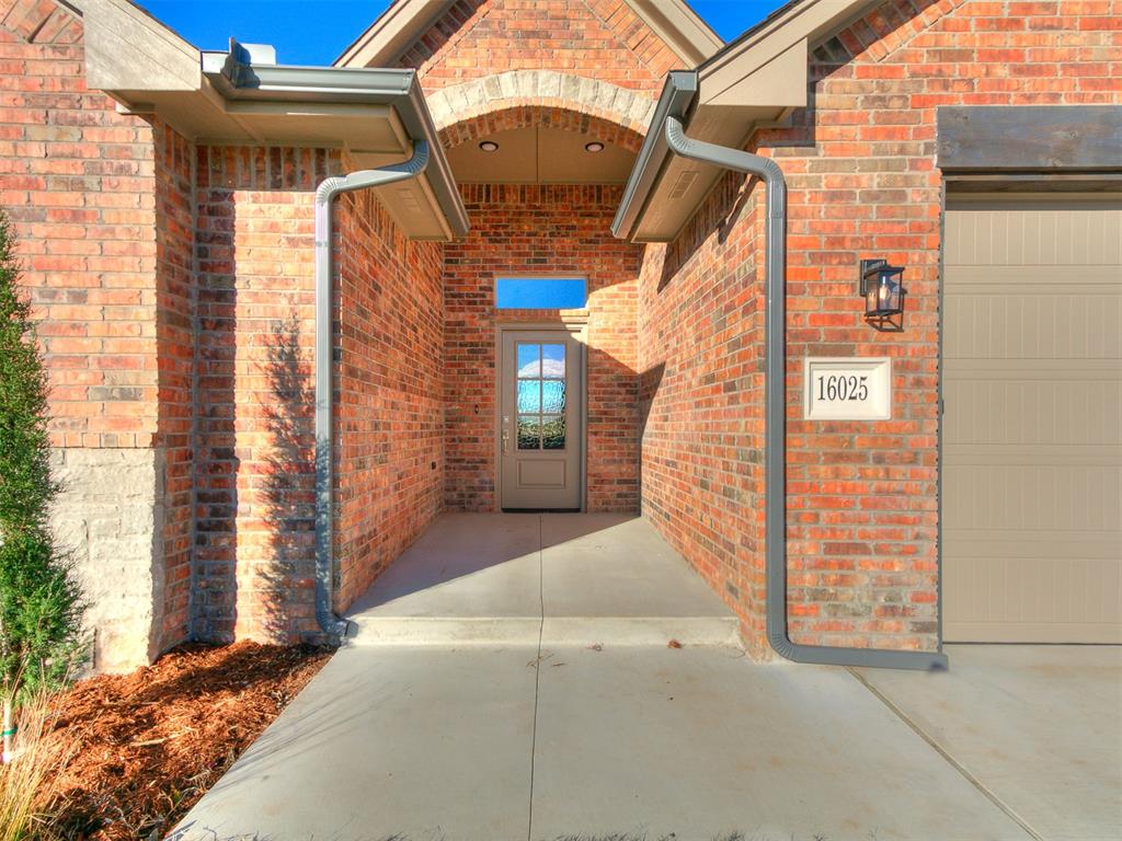 16025 Zamora Lane — photo