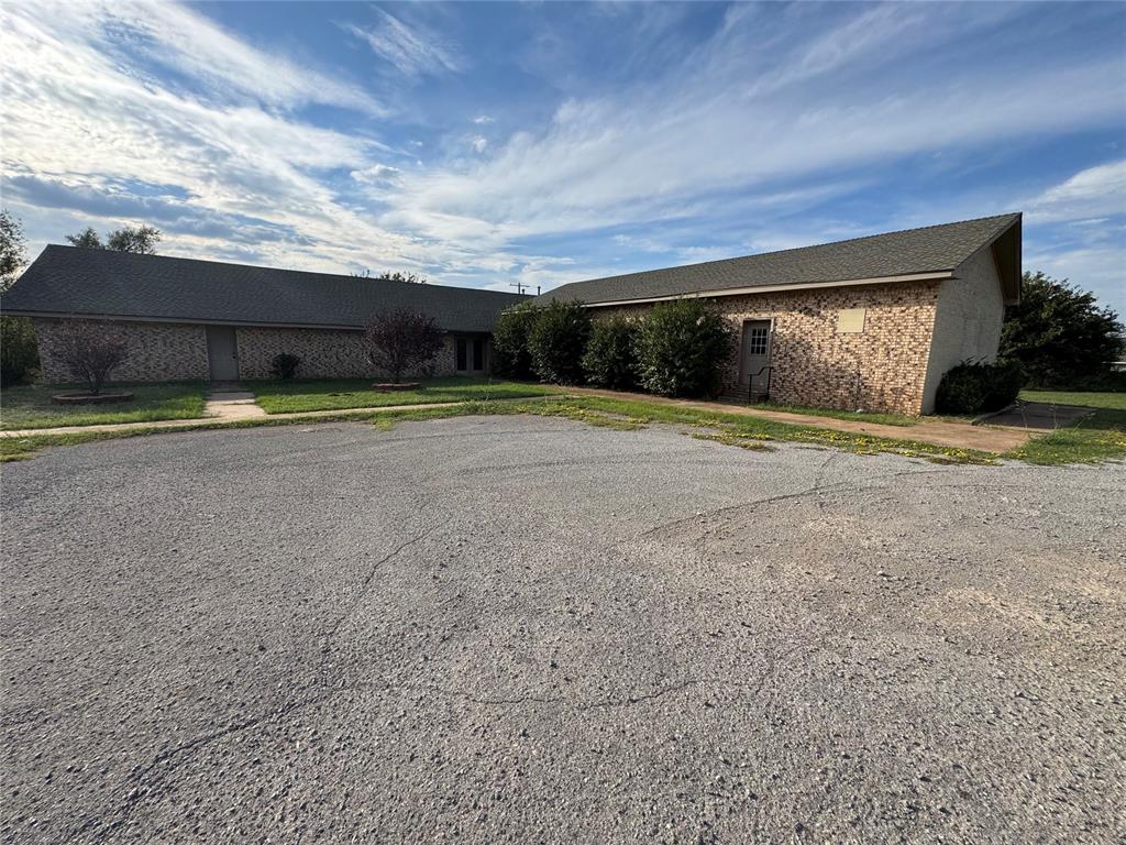715 E Oklahoma Street — photo
