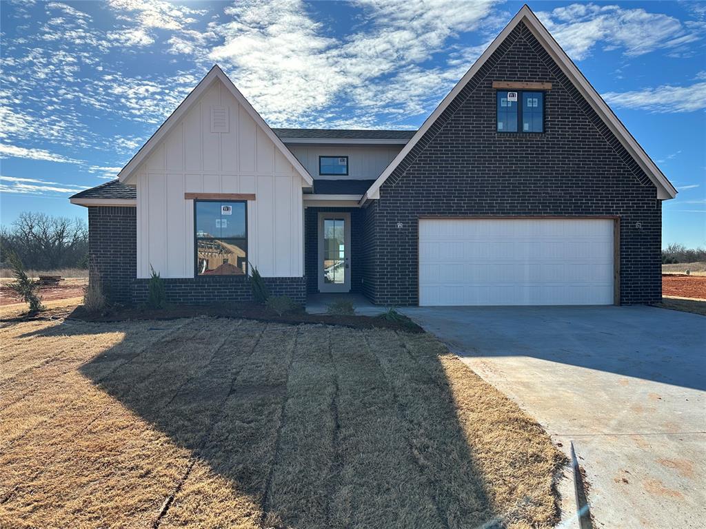 209 Outlander Way — photo