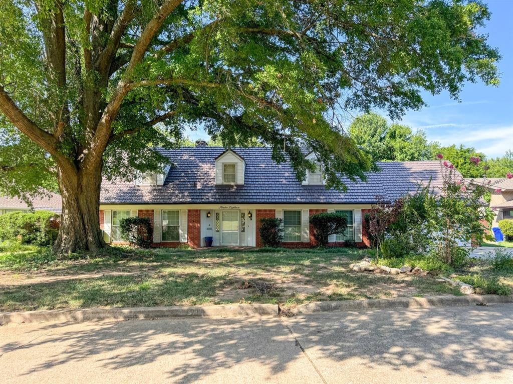 1218 Benson Drive — photo