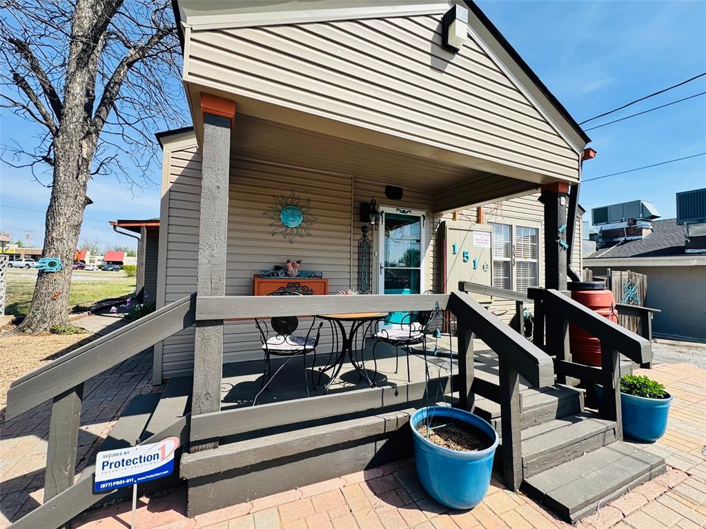 1510 W Gore Boulevard — photo