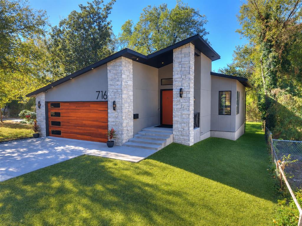 716 S Pickard Avenue — photo