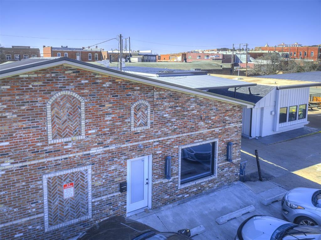 211 E Cleveland Avenue — photo