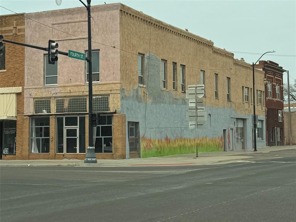 101 W Main Street — photo