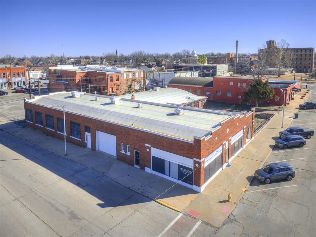 202 E Harrison Avenue — photo