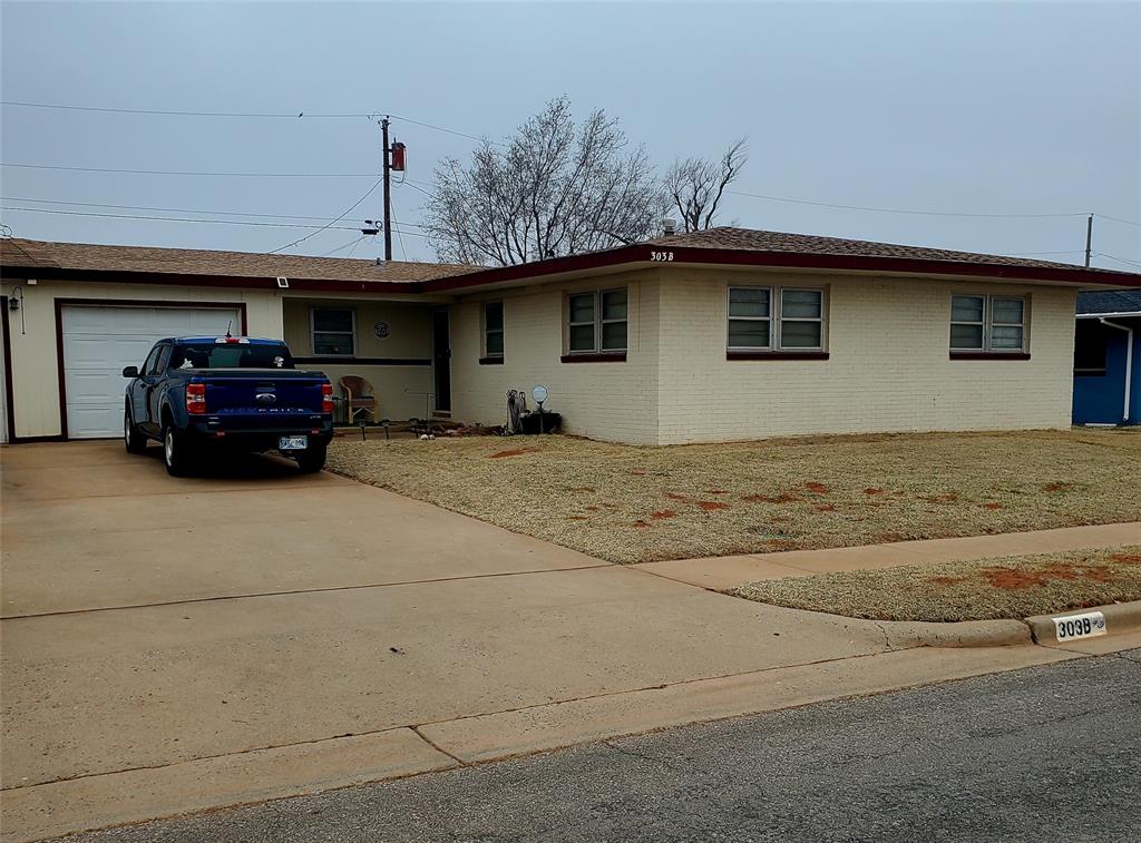 Home in Foss, OK 73647 — photo 2