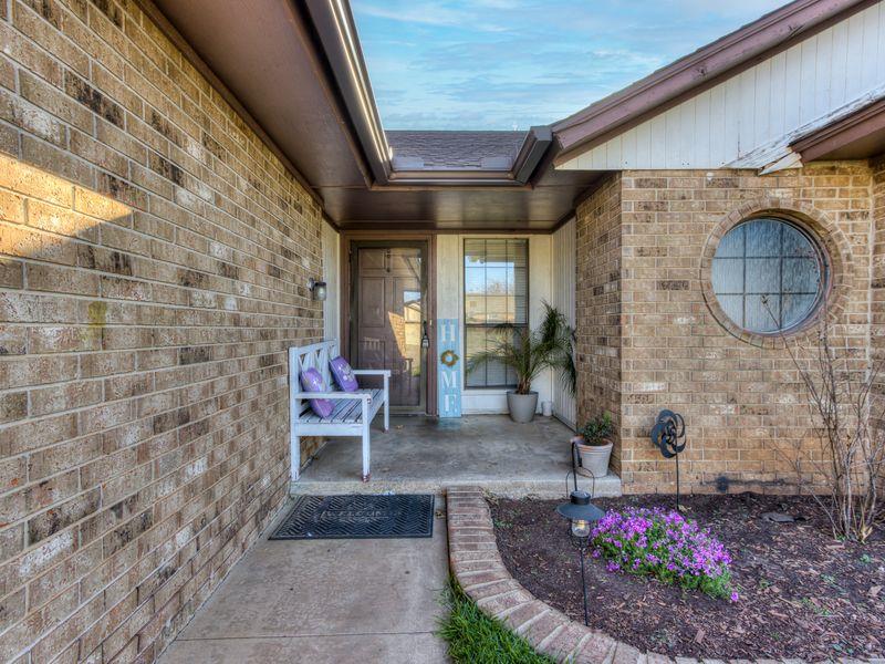 8816 Dena Lane — photo