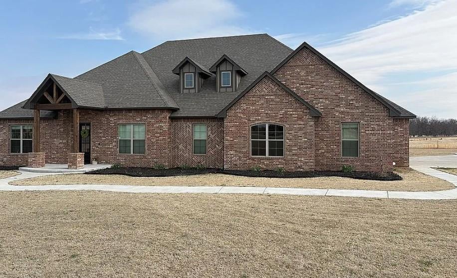 2045 E Rock Creek Road — photo