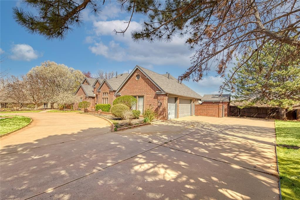 2422 Sunset Drive — photo