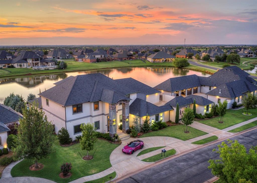 13317 Carriage Way — photo