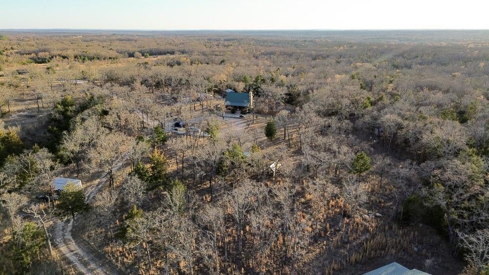 Home in Madill, OK 73446 — photo 2