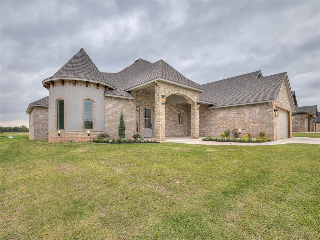 2114 W Cole Drive — photo