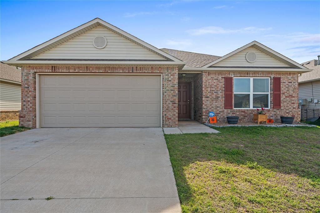 1319 Chuck Wagon Drive — photo