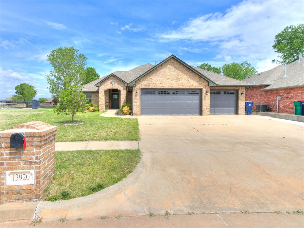13920 Hutchinson Place — photo