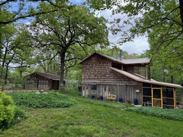 2725 Cabin Road — photo