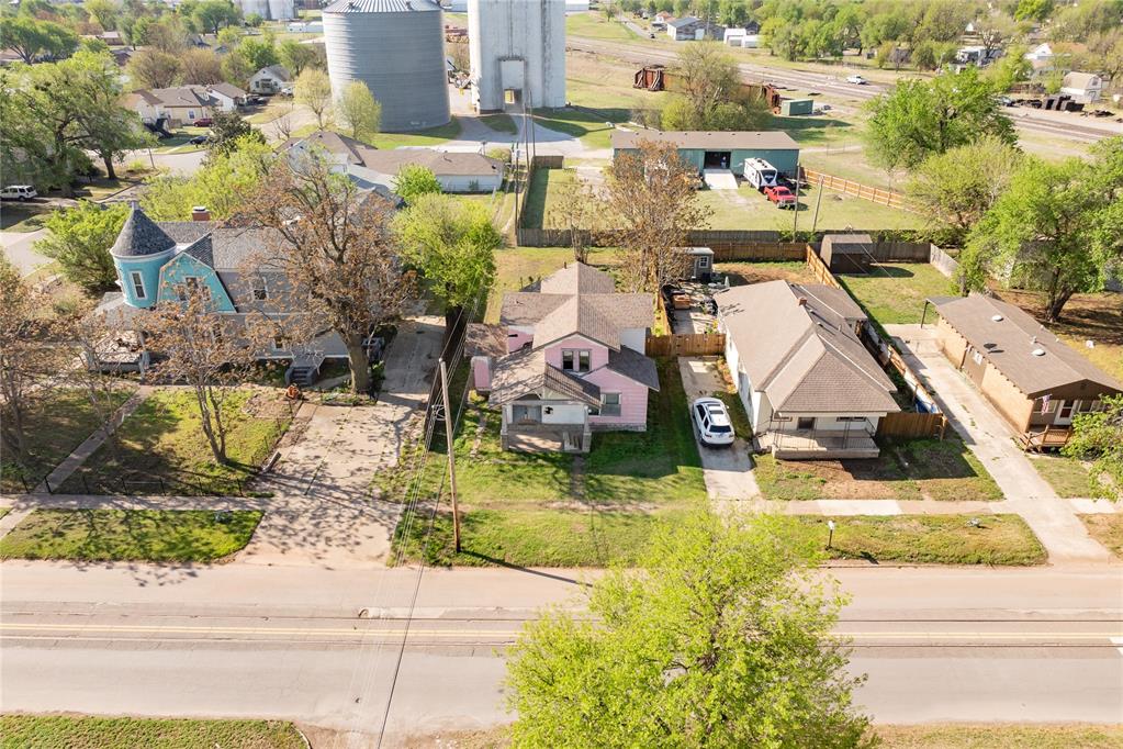 315 W Watts Street — photo