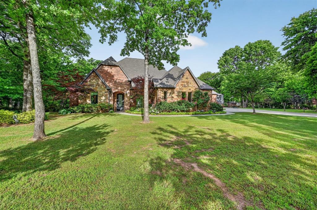 137 Red Oak Drive — photo
