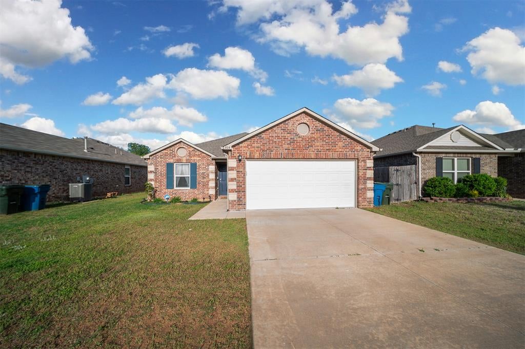 914 Karlee Court — photo