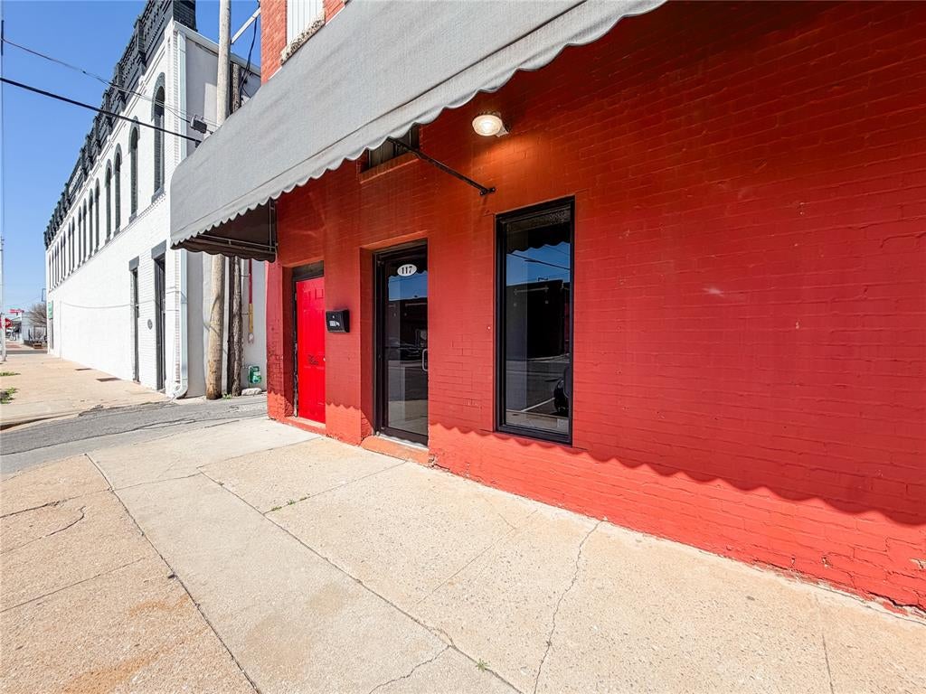 117 E Russell Street — photo