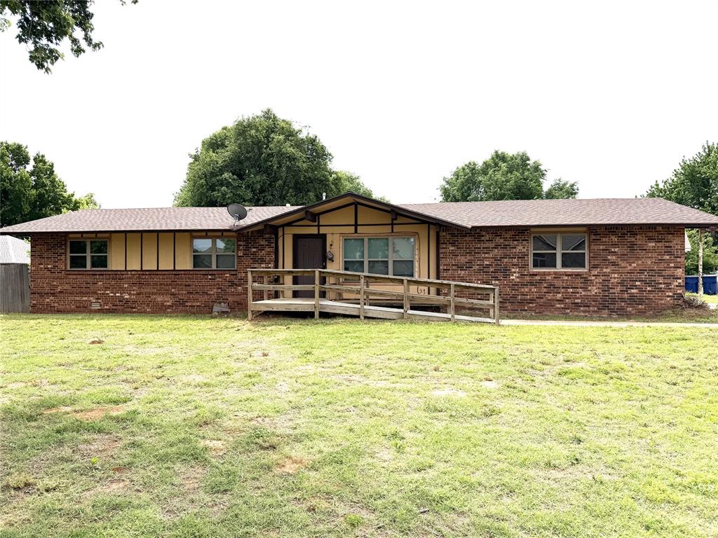 1319 Manchester Drive — photo