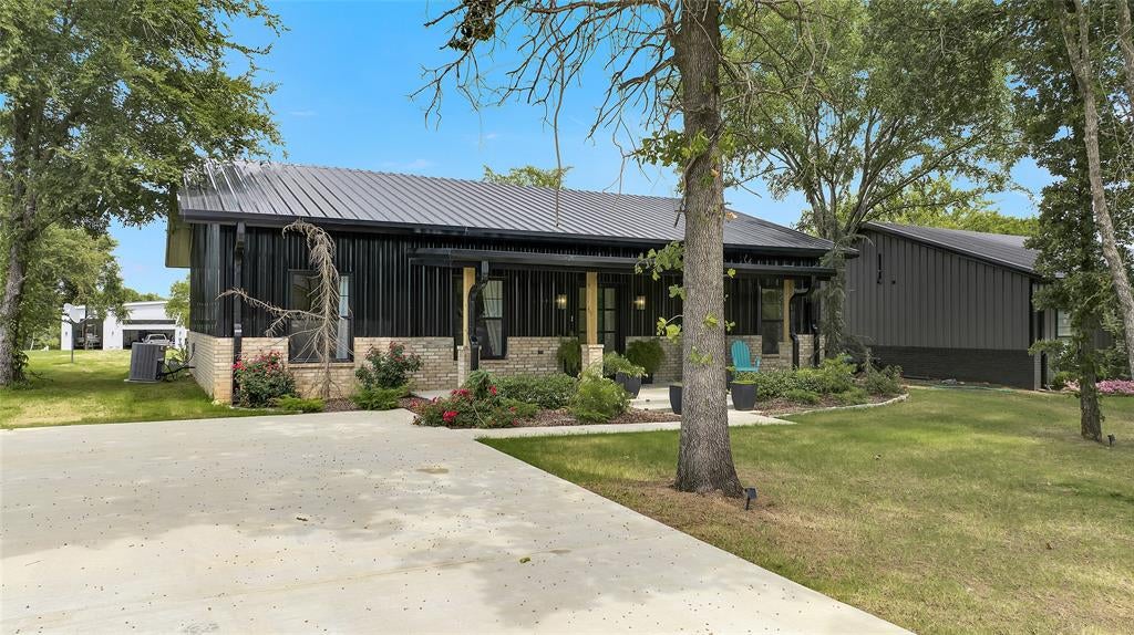 7542 Big Buck Lane — photo