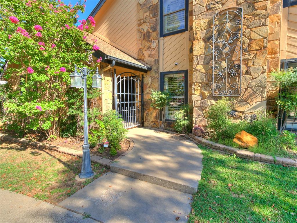 8101 Brownsville Lane — photo