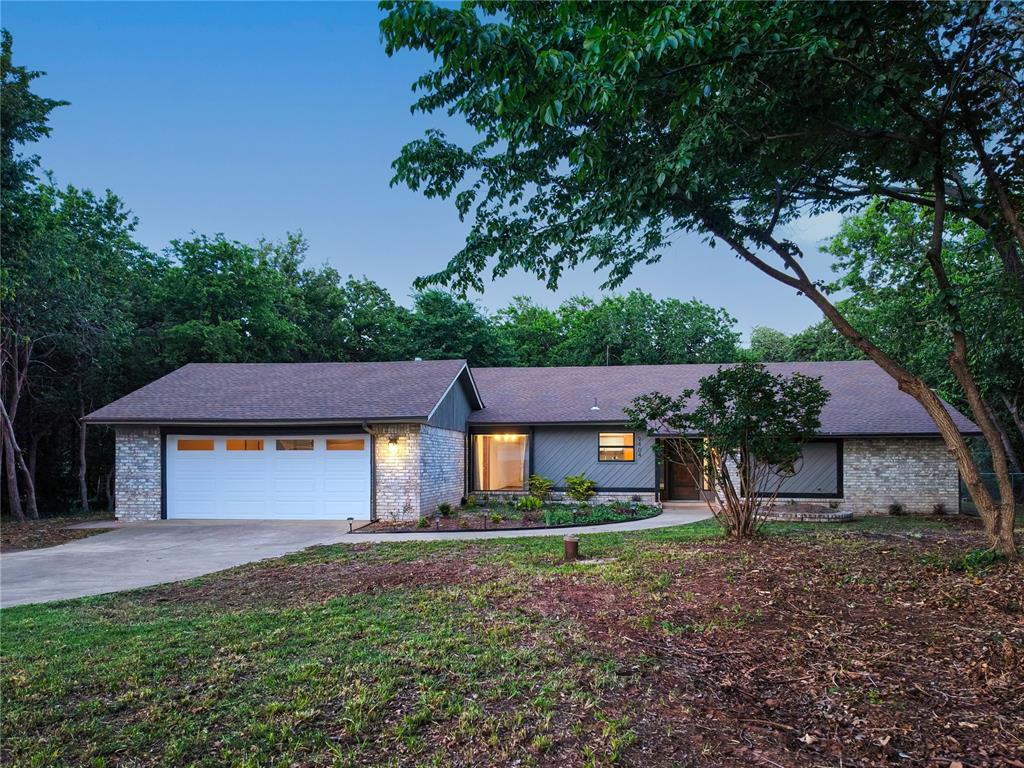 9404 Red Oak Lane — photo