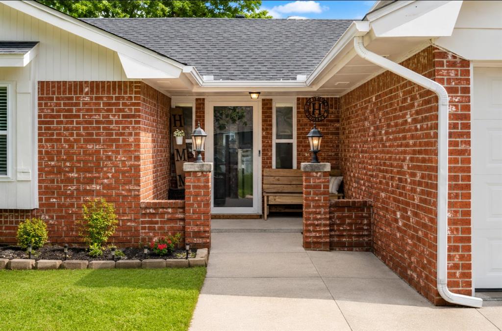 1722 Lancaster Circle — photo