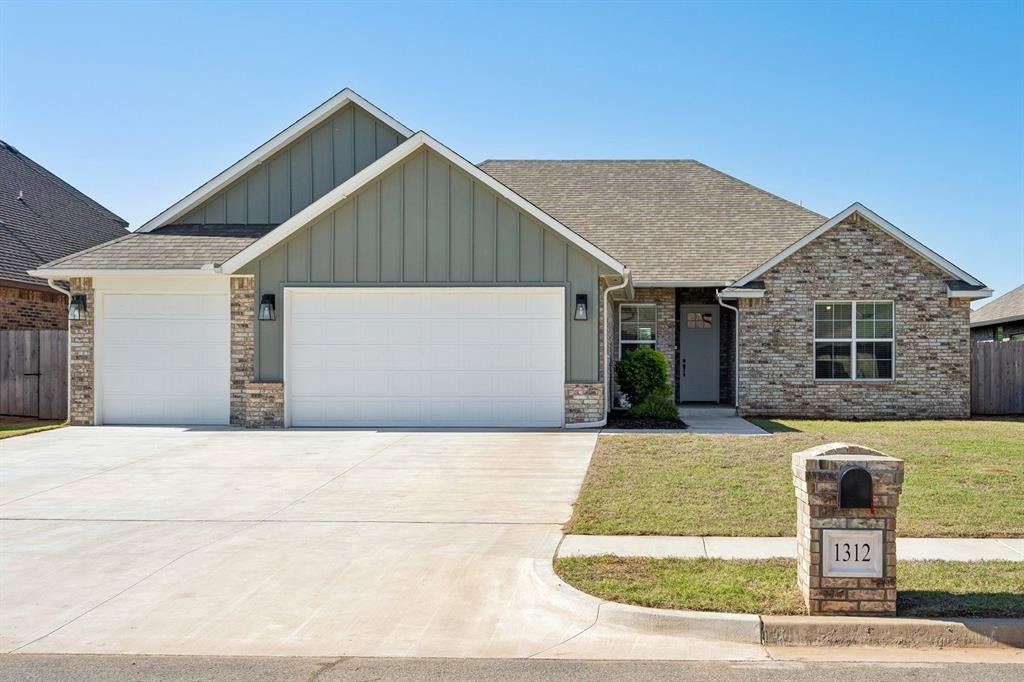 1312 Monterey Drive — photo