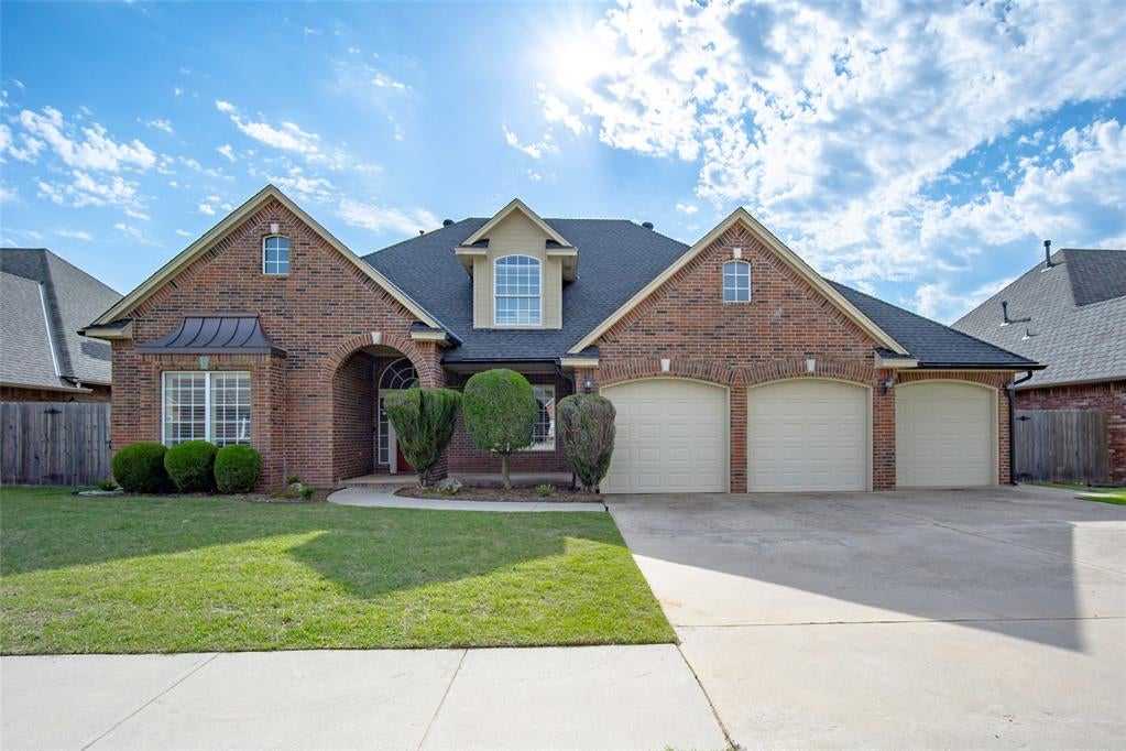 1005 Bentbrook Place — photo