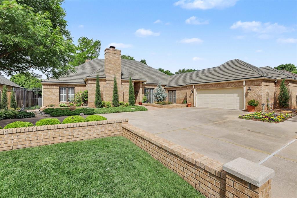 12905 Deerfield Court — photo