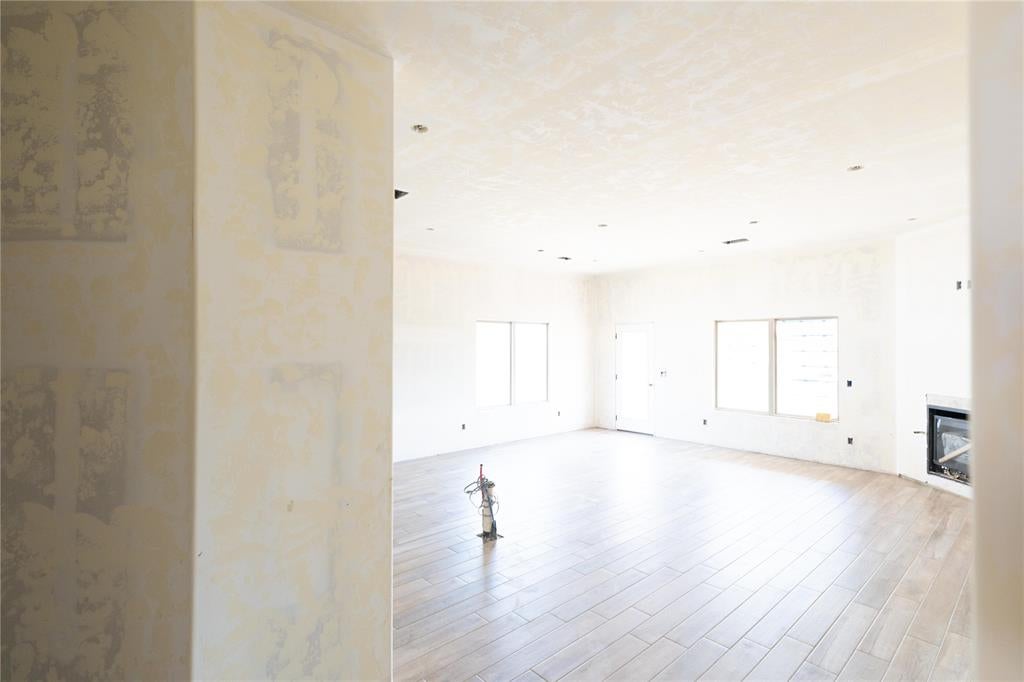 8316 Hazelwood Way — photo