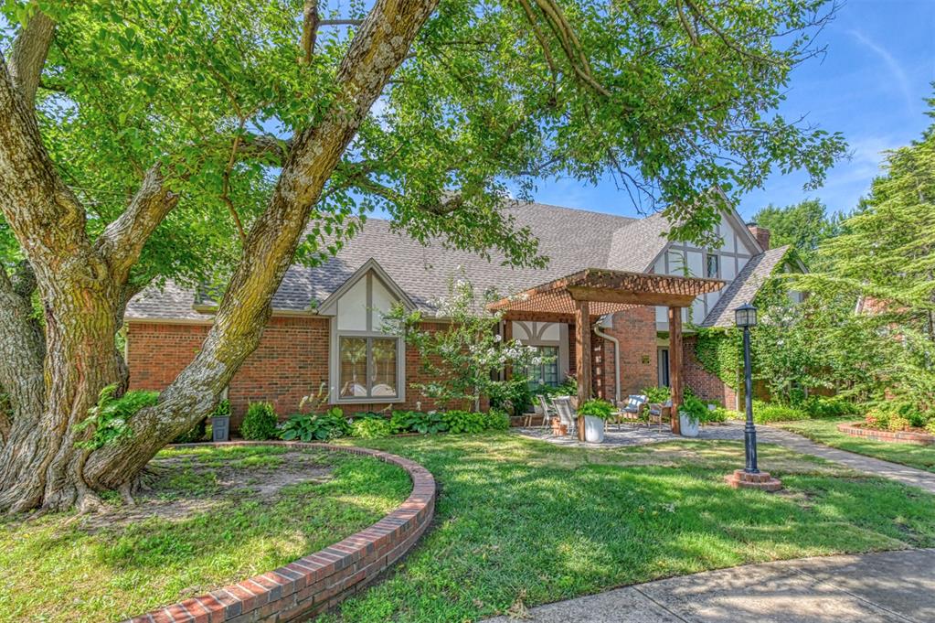 3800 Evesham Court — photo