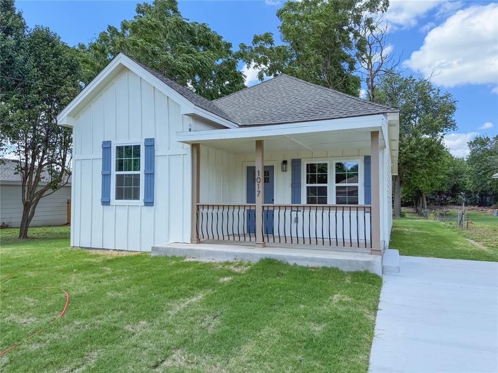 1017 E Cavanaugh Street — photo