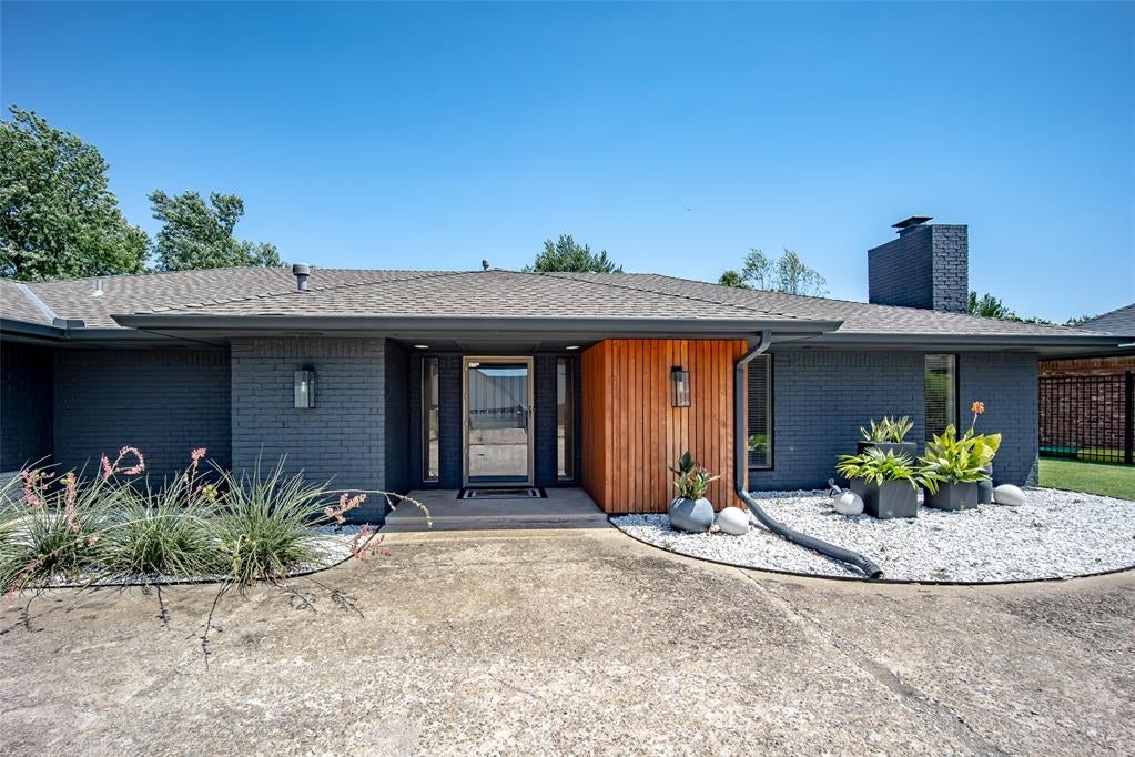 13216 Inverness Avenue — photo