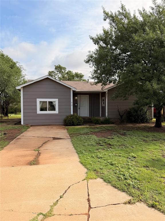 919 Lee Ora Street — photo