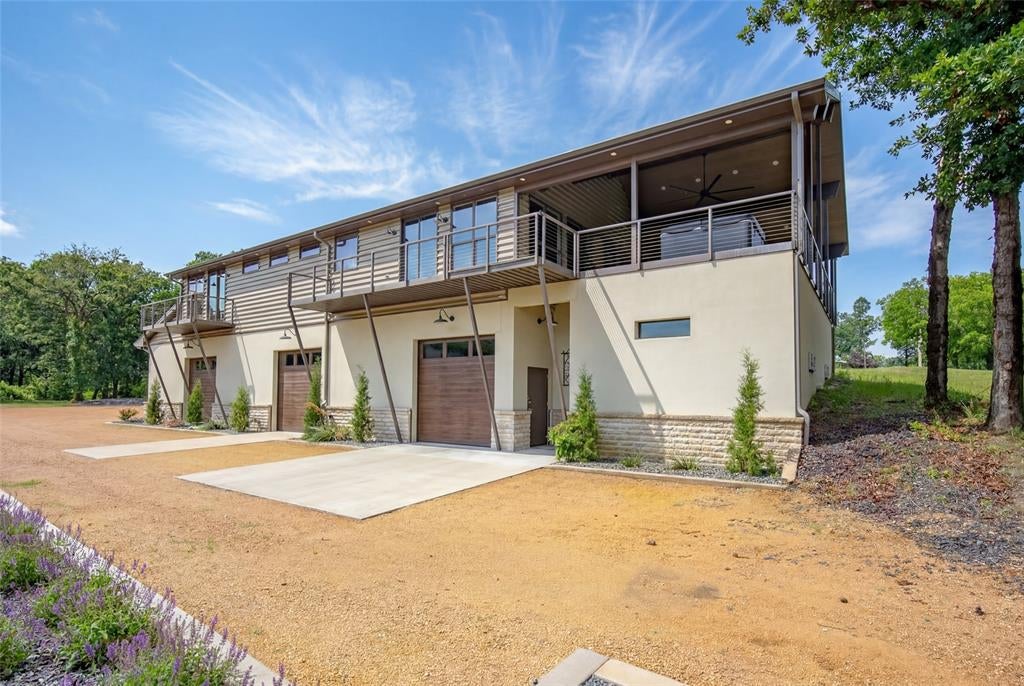 5161 Tower Drive — photo