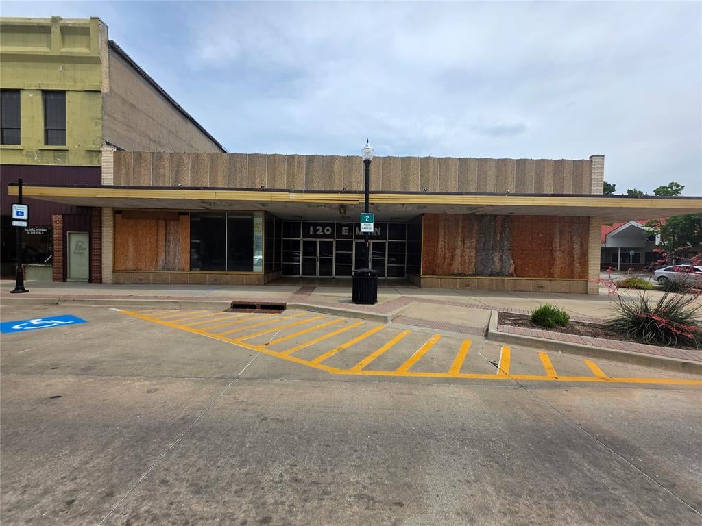 120 E Main Street — photo