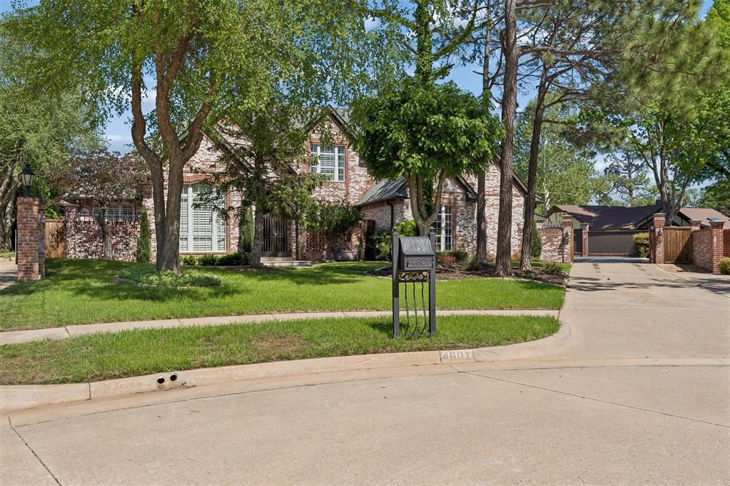 4601 Westbury Court — photo