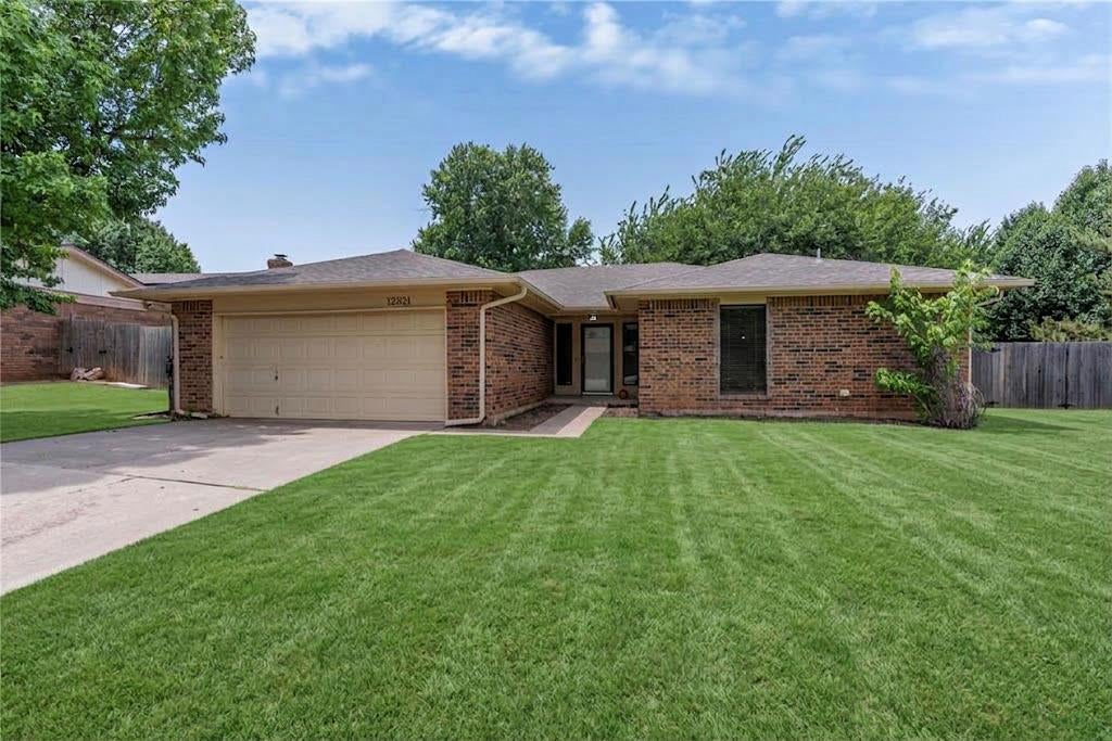 12521 Clarence Court — photo