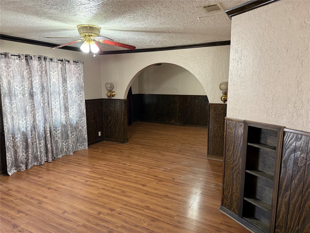 Home in Frederick, OK 73542 — photo 2