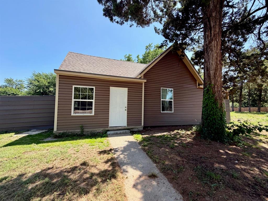 115 W Farrall Street — photo